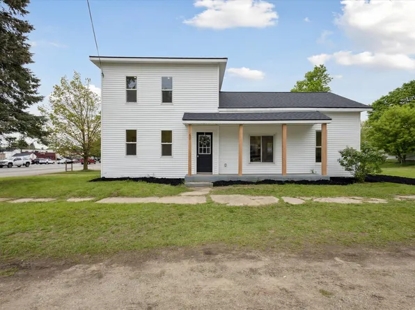 67 E Beech St NE, Cedar Springs, MI 49319