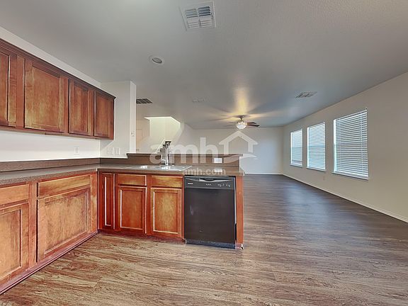 4th image of 9217 Centennial Dr