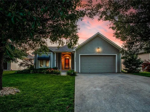 12546 Augusta Dr, Kansas City, KS 66109