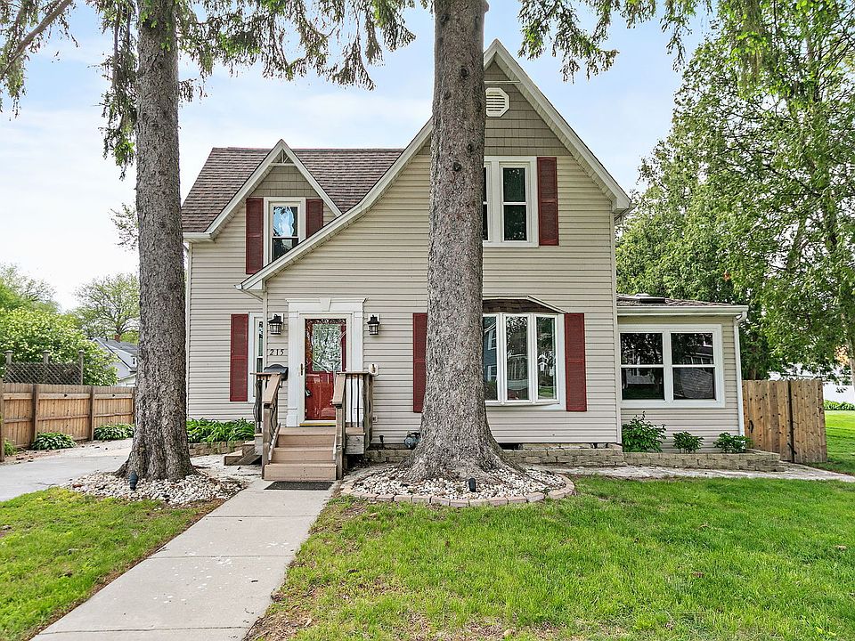 1st image of 215 Evans Ave