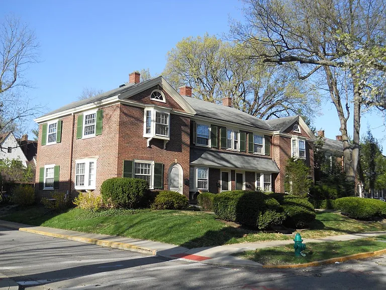 6754 Chestnut St #TOWNHOUSE — Photo 2
