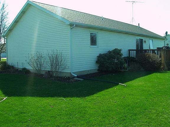 3rd image of 359 E Radcliff Dr