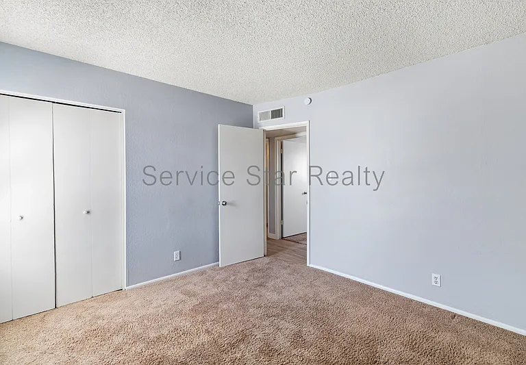 13027 N 28th St — Photo 14