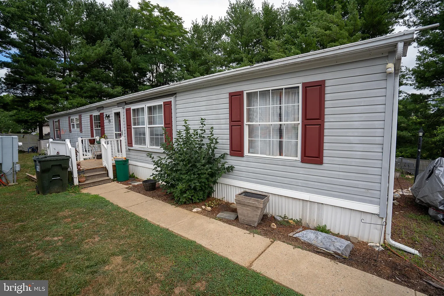 100 Springfield Ct photo 1