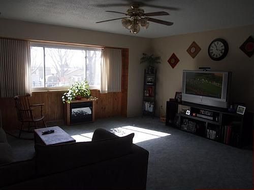 3rd image of 1228 Village Dr