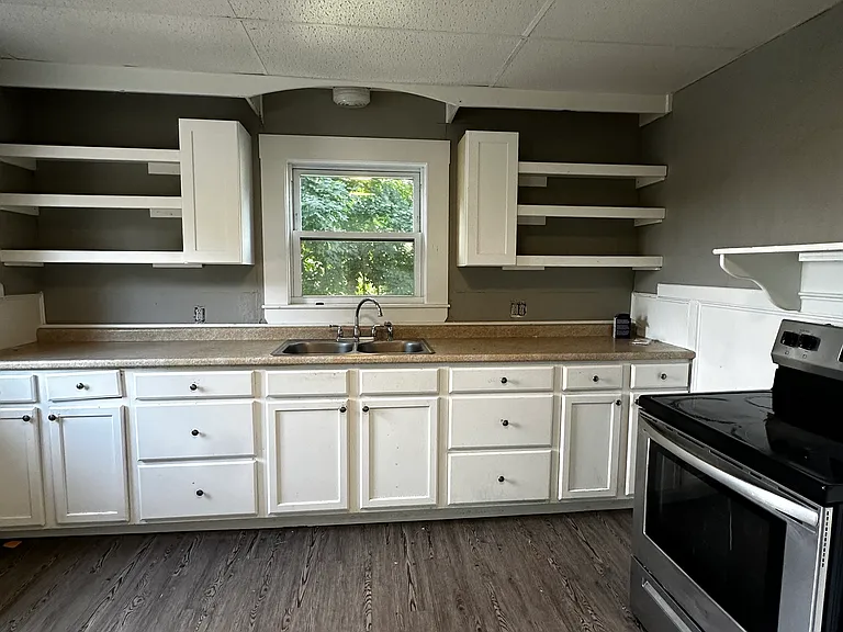 37 South St — Photo 1