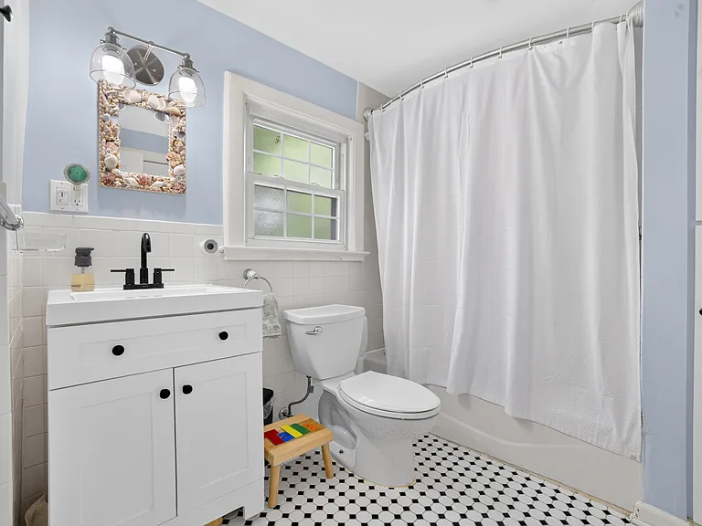 44 Elizabeth St — Photo 18