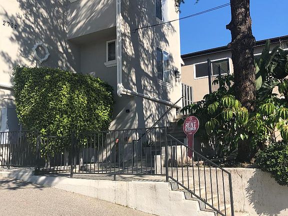 2nd image of 2737 Montrose Ave #103