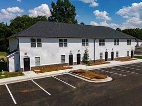 VILLAGES AT STATHAM NOW LEASING!