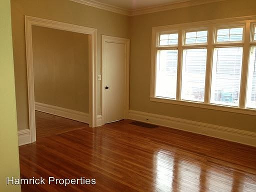 5th image of 468 Crescent St NE