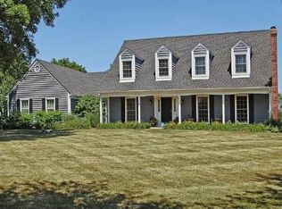 45 Revere Dr, South Barrington, IL 60010