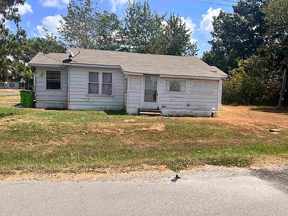 2nd image of 501 E Durkee St