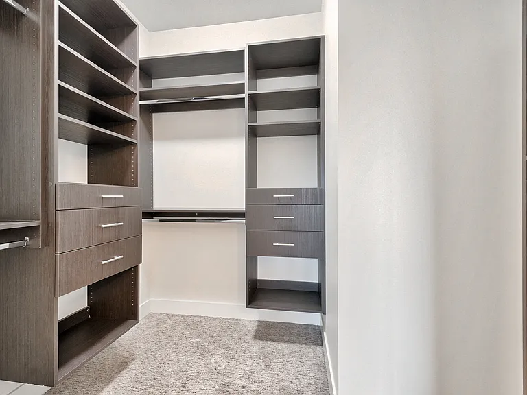 Custom design California closets