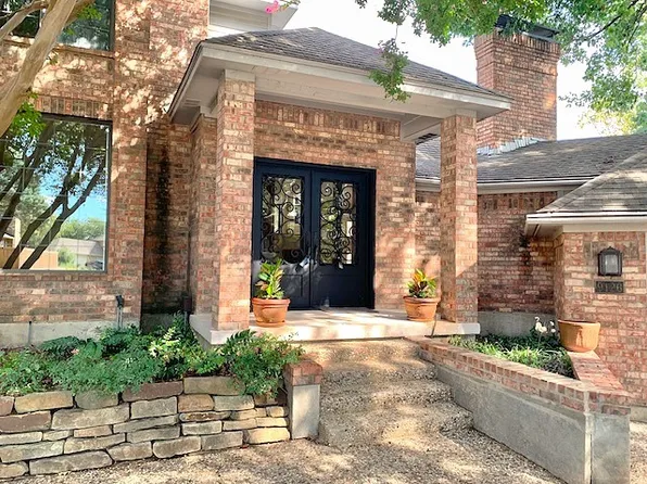 9126 Cochran Heights Dr, Dallas, TX 75220