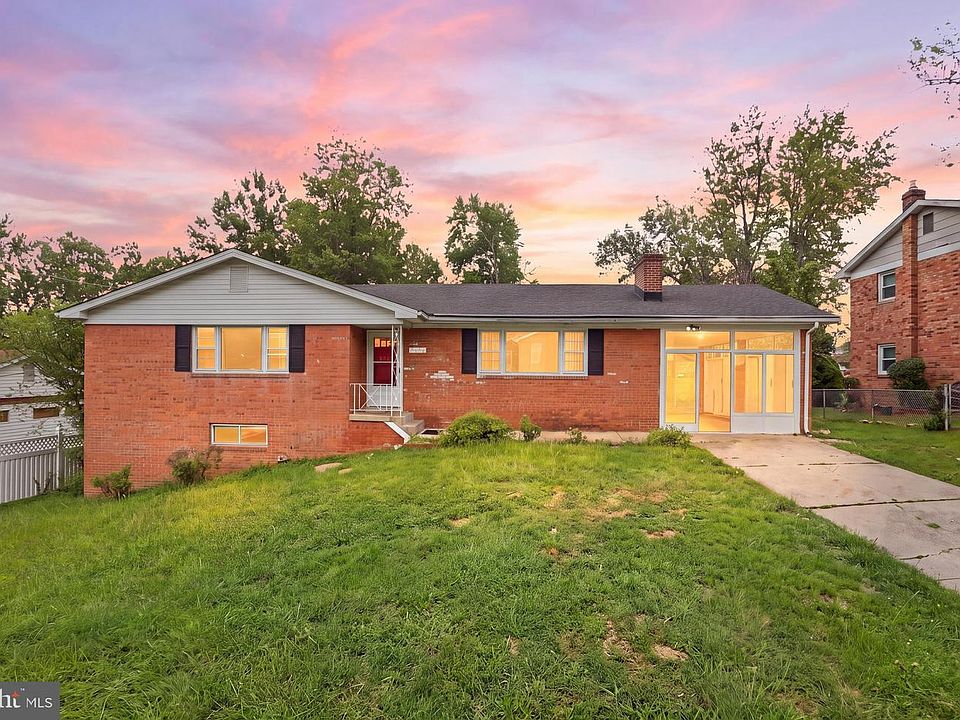 1st image of 6915 Briarcliff Dr