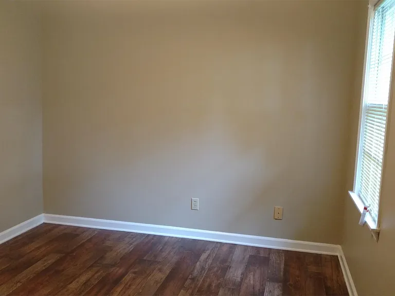 98 S Burns St #6 — Photo 6