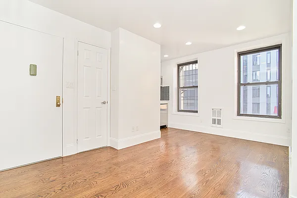 Rented by Living New York | media 2