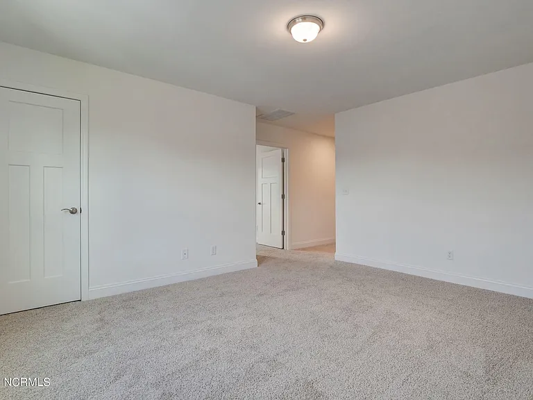 Spicetree Dr — Photo 13
