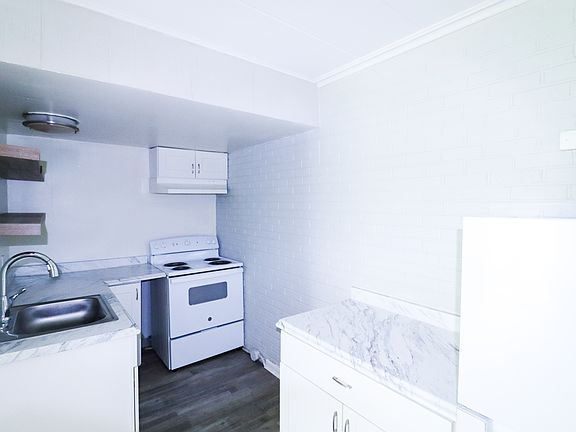 2nd image of 2323 Beechmont Ave #1