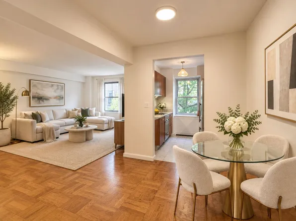11 Fifth Avenue image 1 of 15