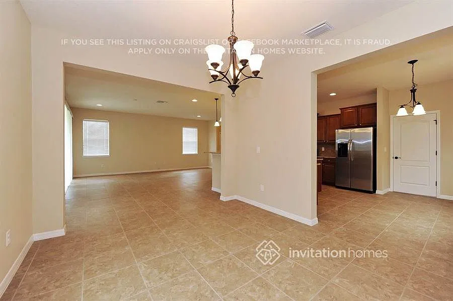 8139 36th St E Sarasota, FL 34243 — Photo 4