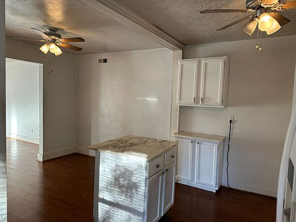 4th image of 9271 Coleman Ave