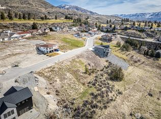 124 Hillcrest Pl, Chelan, WA 98816