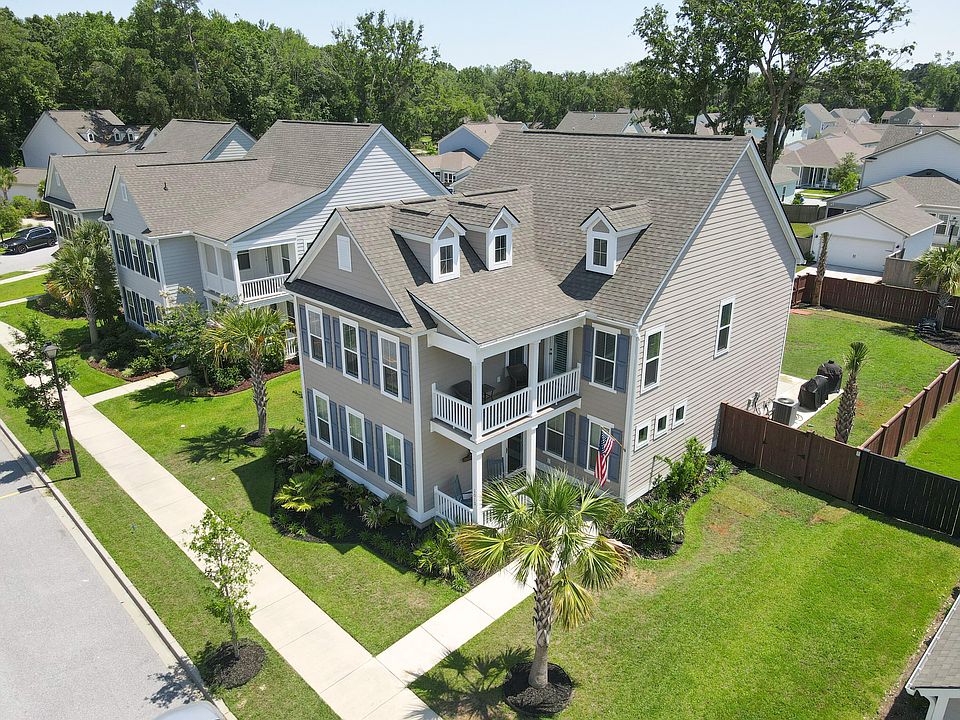 1st image of 2013 Bouganvillia Dr