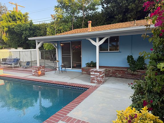 2nd image of 13014 Ventura Blvd