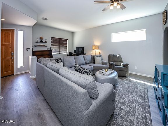 3rd image of 8541 N Rolling River Dr