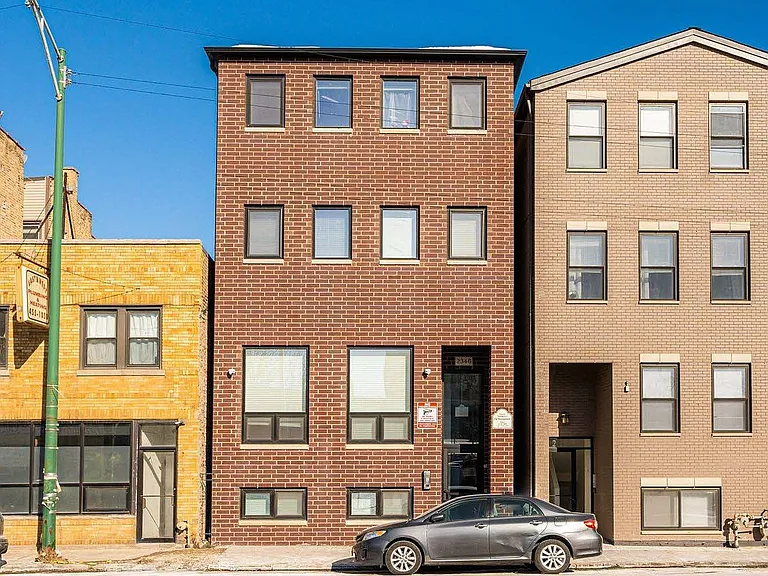 2346 W Grand Ave #1S — Photo 11