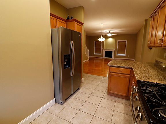 4th image of 6616 N Queen Frances Ln
