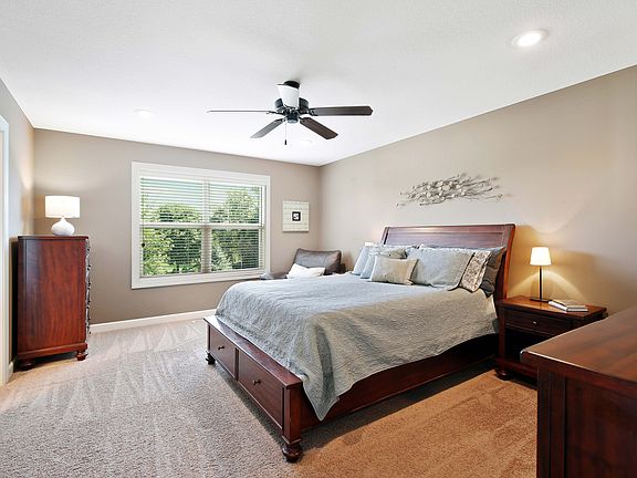 4th image of 869 104th Ln NE