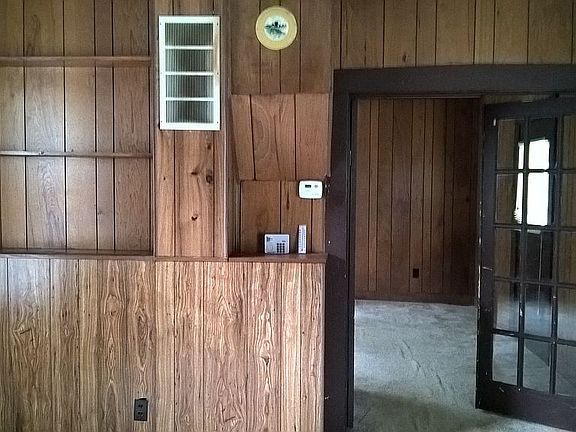 Living room to bedroom 