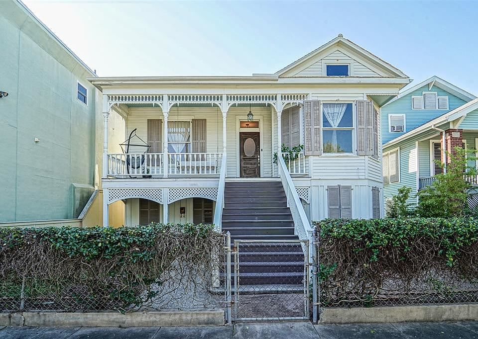 1st image of 3111 Avenue O 1/2