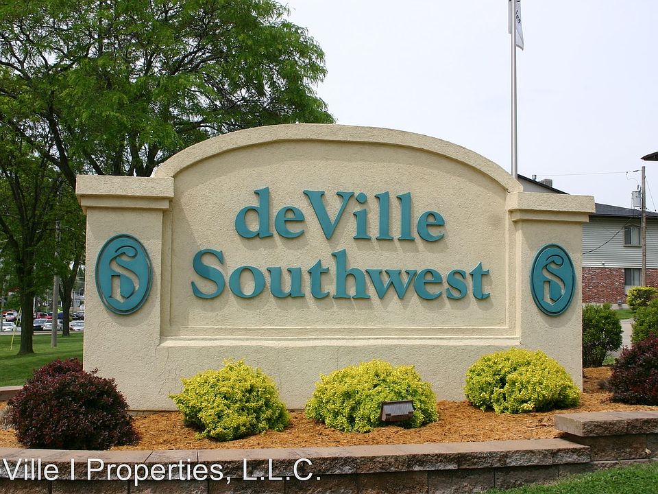 2nd image of 817 Southwest Blvd APT G
