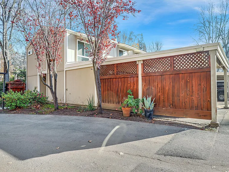 601 Garden Creek Pl — Photo 30