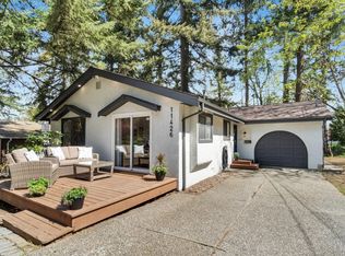 11426 141a St, Surrey, BC V3R3K2