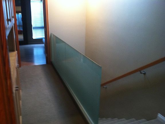 2nd image of 853 Larrabee St APT 22