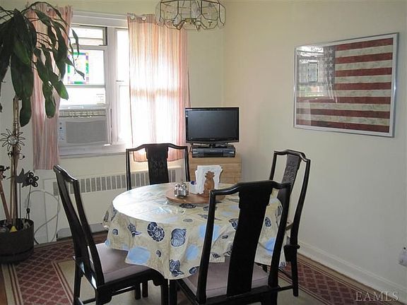 3rd image of 121 N Broadway APT 32B