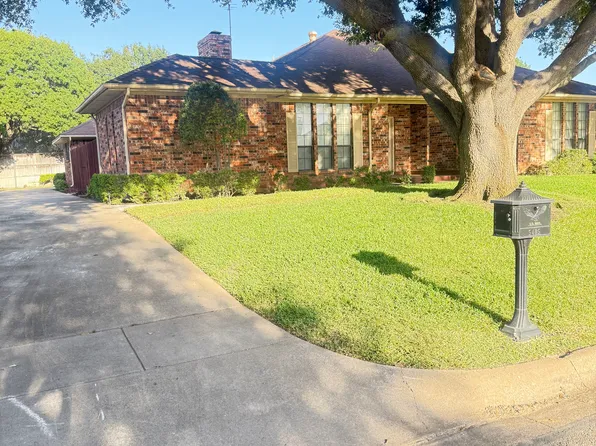 5405 Ledgestone Dr, Fort Worth, TX 76132