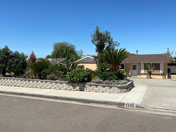 2nd image of 1906 Marlinda Way