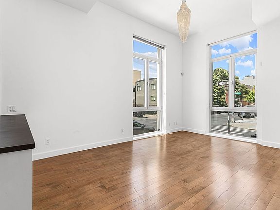2nd image of 134 Powers St APT 1B
