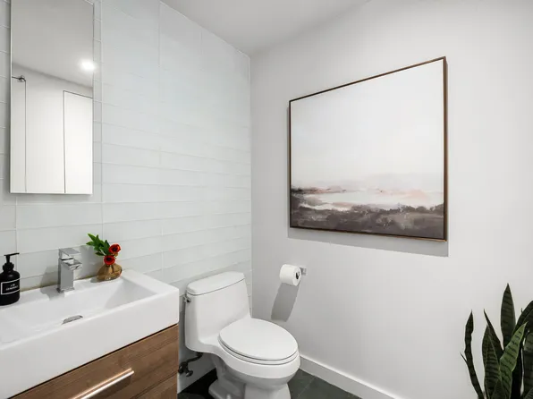 425 East 13th Street image 6 of 16