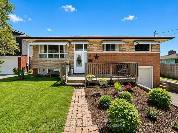 13 Ridgewood Ave, Pt Colborne, ON L3K 5N5