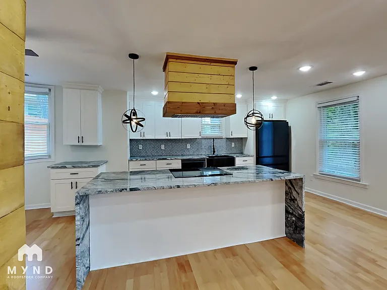 2720 Hedgewood Dr NW — Photo 6