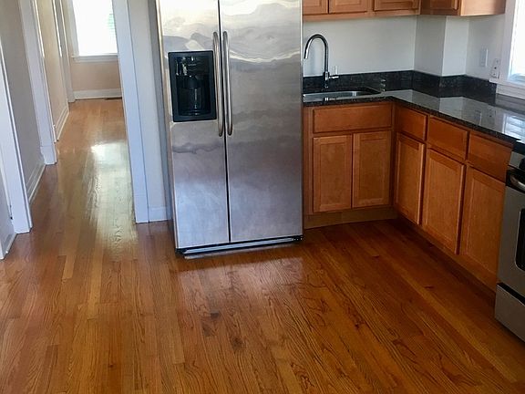 5th image of 6110 N Albany Ave #2