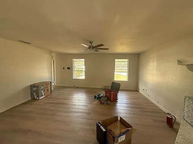 3 bed, 2.0 bath, 1400 sqft, $1,895 — Photo 4