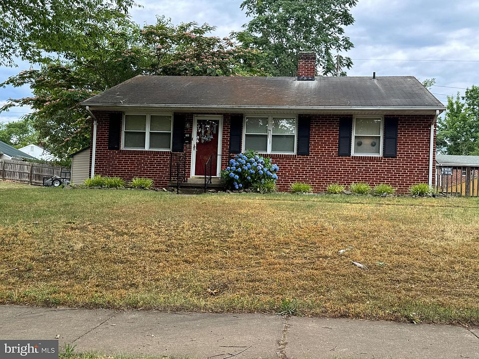 2nd image of 705 Hanson Ave