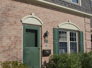 211 Bloomingdale Ave #10B, Wayne, PA 19087